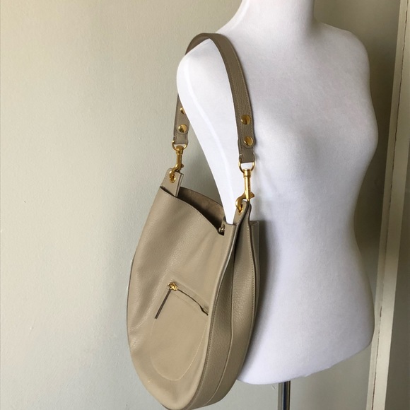 Authentic Céline Medium Zip Hobo - Picture 6 of 8